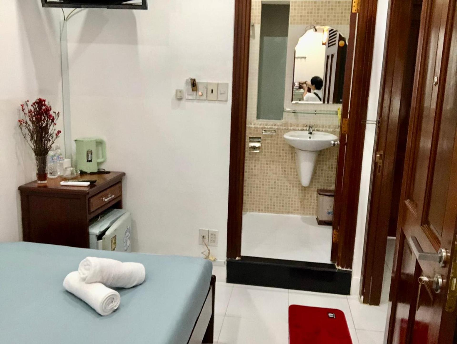 Saigon Cozy2 Hotel At 241 Pham Ngu Lao Street Hô Chi Minh-Ville Extérieur photo